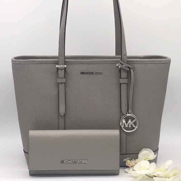 MICHAEL KORS SM TZ SHOULDER TOTE & WALLET SET - Picture 3 of 8